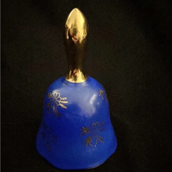 Enesco Bell Victorian Couple Blue Porcelain Vintage Japan - Picture 3 of 4